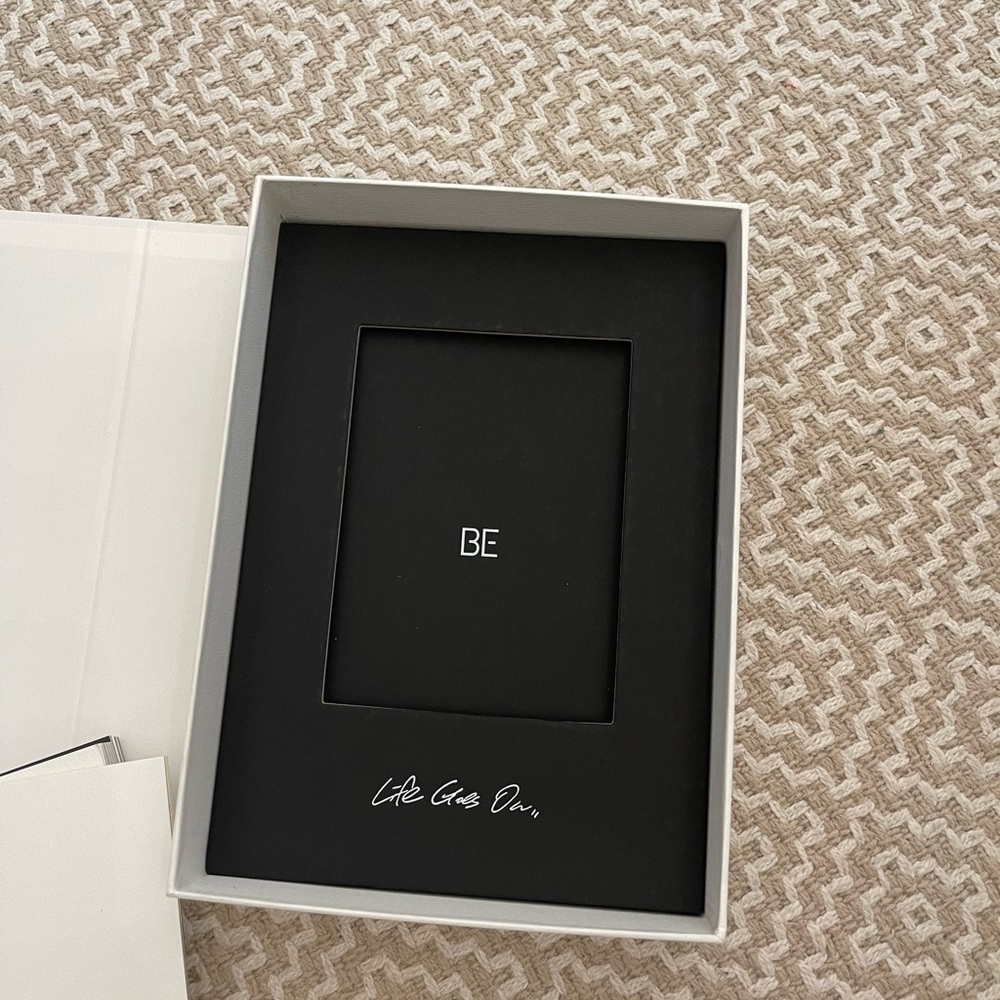 BTS BE album - Picture 6 of 7
